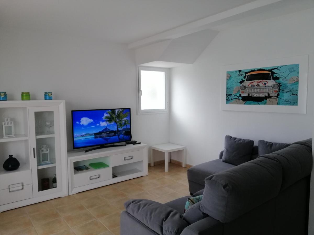 Villa Pinuelo Es Mercadal Luaran gambar