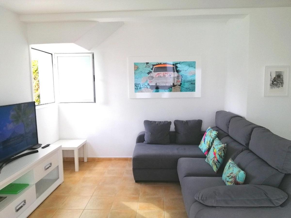 Villa Pinuelo Es Mercadal Luaran gambar